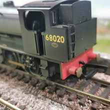 Load image into Gallery viewer, Hornby Class J94 in British Railways Black - Early Emblem - OO Gauge - Analogue
