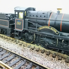 Load image into Gallery viewer, OO Gauge Bachmann BR Black 4-6-0 Locomotive 'Erlestoke Manor' - No. 7812 - Analogue
