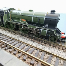 Load image into Gallery viewer, Hornby Railroad SR 4-4-0 Schools Class - &#39;Dover&#39; - OO Gauge - DCC Ready
