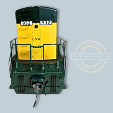 Load image into Gallery viewer, Atlas - Master - GE - U30C - Phase 2 - Diesel Locomotive - Chicago &amp; North Western - Green and Yellow Livery - No. 932 - Sound Fitted - HO Gauge - 1:87 Scale

