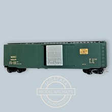 Load image into Gallery viewer, MTL - Micro Trains - 31330 - 50 Foot Standard Box Car - Single Door - Maine Central Railroad Livery - MEC 9507 - N Gauge
