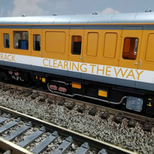 Load image into Gallery viewer, Hornby Railroad - Class 960 - Railtrack Sandite Unit - R30194 - No.960021 - DCC Ready - OO Gauge
