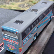 Load image into Gallery viewer, 1999 Corgi Original Omnibus - 43311 - Plaxton Premiere - Bassetts Coachways Ltd - 1:76 Scale  - OO Gauge
