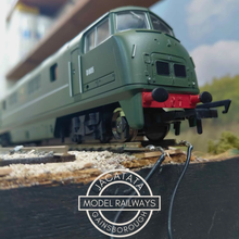 Load image into Gallery viewer, Hornby - R3491 - Class 42 - BR Early - Diesel - Locomotive - Benbow - BR Green Livery - No. D805 - OO Gauge - DCC Ready
