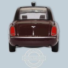 Load image into Gallery viewer, Oxford Diecast - Bentley State Limousine HM The Queen - 76BSL001 - 1:76 Scale Model
