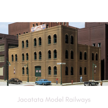 Load image into Gallery viewer, Design Preservation Models - No.361 - Arched Window Industrial Building - Modular Plastic Kit - HO Scale
