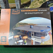 Load image into Gallery viewer, Gaugemaster - Heljan - Structures - Fordhampton Seafront Cafe - Plastic Kit - OO Scale
