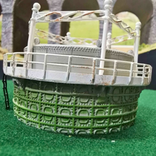 Load image into Gallery viewer, Hornby Hobbies Ltd - 2007 - Gasometer - Small - OO Gauge
