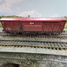 Load image into Gallery viewer, Hornby Weathered Ferry Vans - Hfs British Railways Livery - OO Gauge
