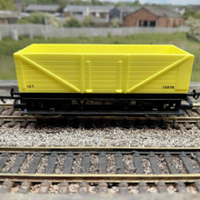 Load image into Gallery viewer, Hornby - Local Freight Train Set - OO Gauge - Analogue

