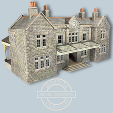 Load image into Gallery viewer, Metcalfe P0320 - Mainline Station Booking Hall - Card Construction Kit - OO/HO Scale
