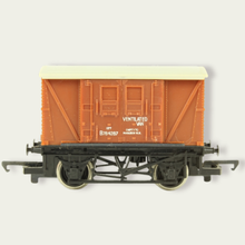 Load image into Gallery viewer, Hornby - R205 - BR Ventilated Van with Opening Doors - B784287 - OO Gauge
