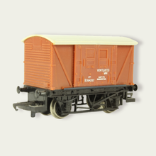 Load image into Gallery viewer, Hornby - R205 - BR Ventilated Van with Opening Doors - B784287 - OO Gauge
