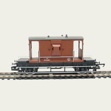 Load image into Gallery viewer, Hornby - R6119 - 20 Ton Brake Van - BR Brown Livery - B952005 - OO Gauge
