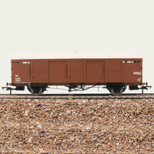 Load image into Gallery viewer, Hornby - R626A - BR - Diagram 1530 Cattle Wagon - BR Bauxite - B891214 - OO Gauge
