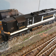 Load image into Gallery viewer, SOUTHERN RAILWAY SD24 LOCOMOTIVE #2504  - 1/87 HO Scale - CON-COR
