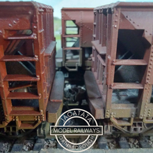 Load image into Gallery viewer, Single Bay Hopper Cars - Rake of 8 - Southern - Weathered - HO Gauge
