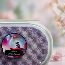 Load image into Gallery viewer, Aliens Exfoliating Soap Sponge
