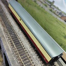Load image into Gallery viewer, Bachmann - Thompson BG Coach - Full Brake - BR Crimson &amp; Cream - OO Gauge
