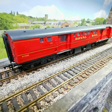 Load image into Gallery viewer, Bachmann - TPO Sort Van - Royal Mail Coach - W 80300 - OO Gauge
