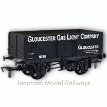 Load image into Gallery viewer, Airfix - GMR (Great Model Railways) - 54380-0 - 7 Plank - Open Wagon - No.51 - Gloucester Gas Light Company - OO Gauge
