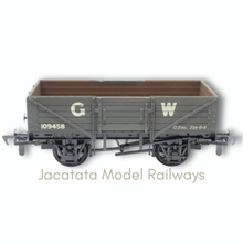 Load image into Gallery viewer, Airfix - GMR (Great Model Railways) - 54372-9 - 5 Plank - Open Wagon - No. 109458 - GWR Grey - OO Gauge
