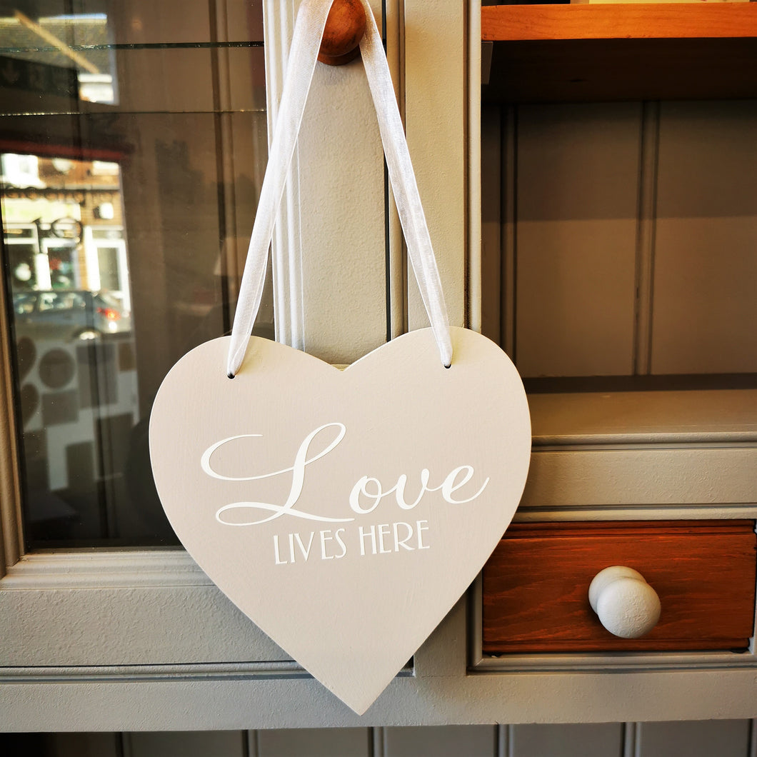 Love Heart 'Love Lives Here' Hanging Sign